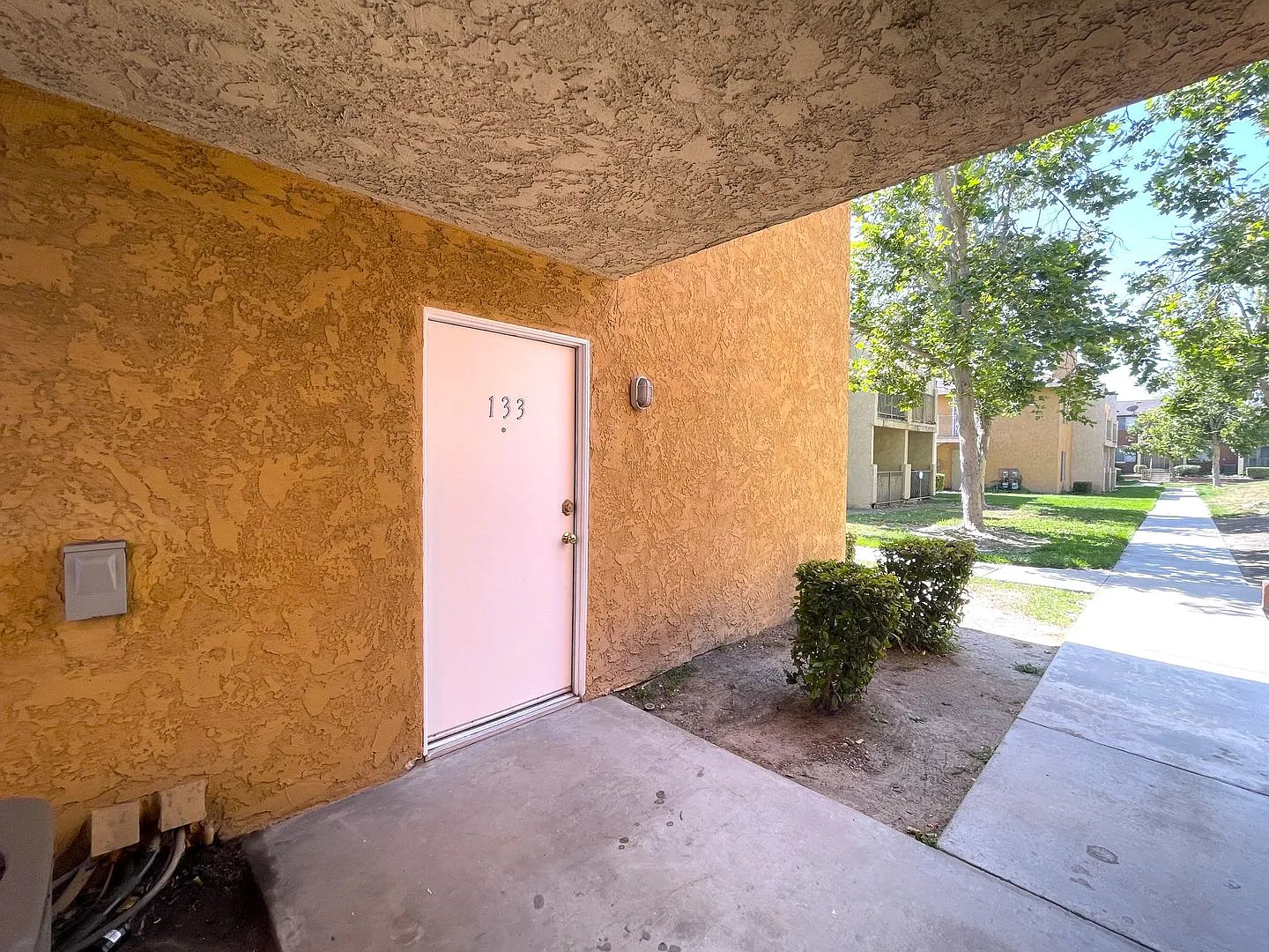 Newly Updated 2 bed, 2 bath located in San Bernardino! — Photo 3