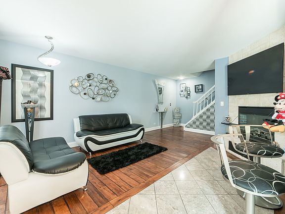 4th image of 211 Bradley Ct Unit B