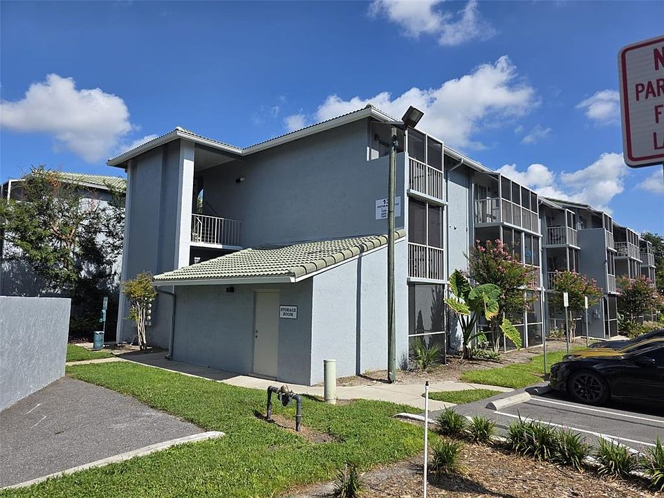 1st image of 139 Oyster Bay Cir APT 220