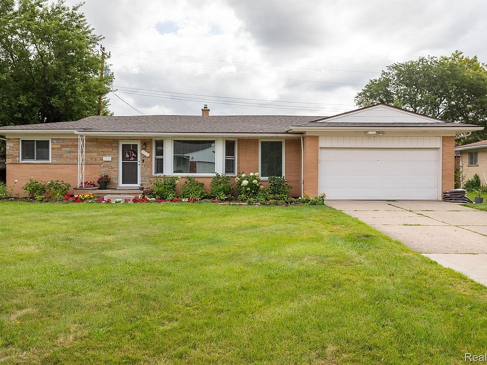 1st image of 22552 Avon Ln