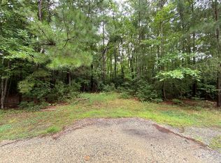 R & S Walnut St, Kilmarnock, VA 22482