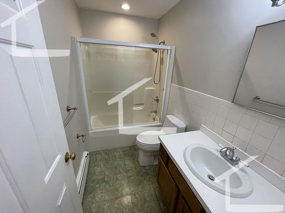 1st image of 24 Pompeii St