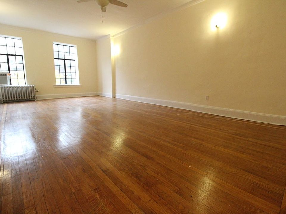 1st image of 128 W 72nd St APT 3A