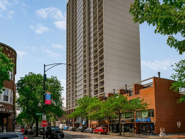 1636 N Wells St APT 1907, Chicago, IL 60614