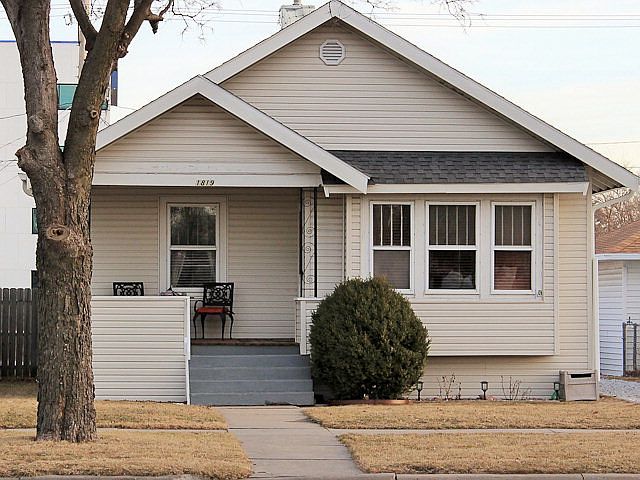 1st image of 1819 W 3rd St