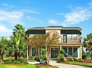 1605 Lake Placid Dr, Harvey, LA 70058