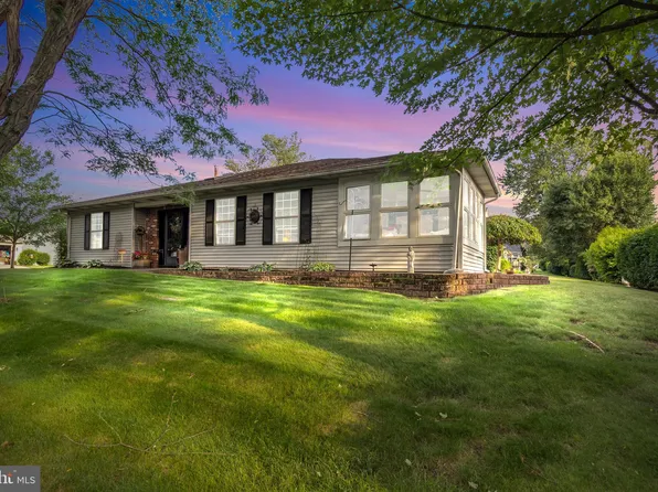 1 Willowwood Ct, Columbus, NJ 08022