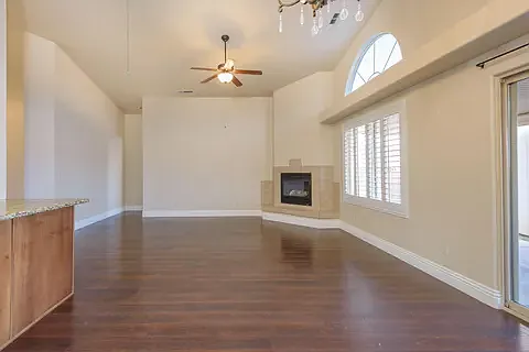 923 N Rolling Hills Rd