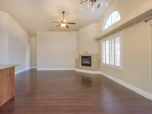 923 N Rolling Hills Rd, Washington, UT 84780