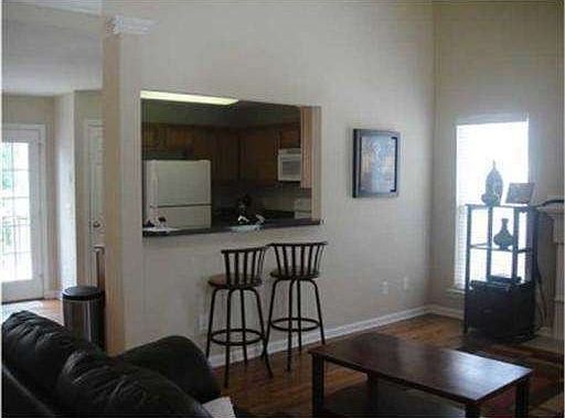 5th image of 6028 Wardwell Dr