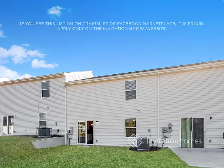 2240 Latimer Ln — Photo 15