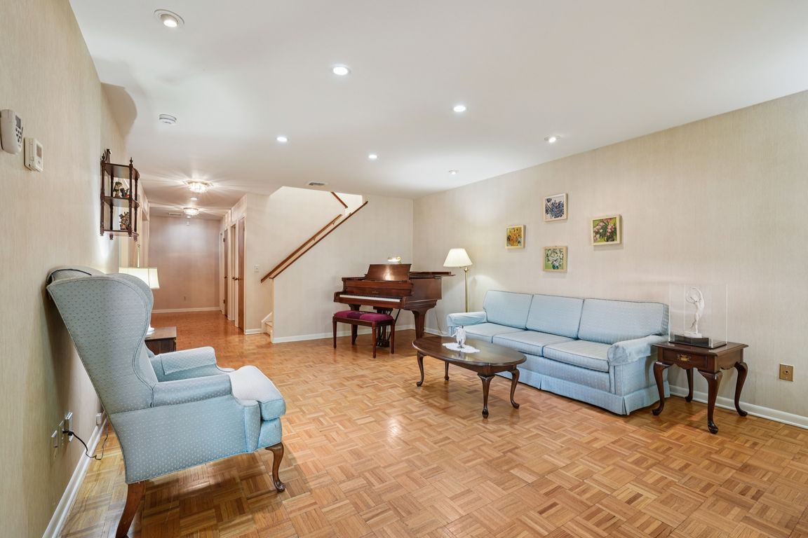 next background image