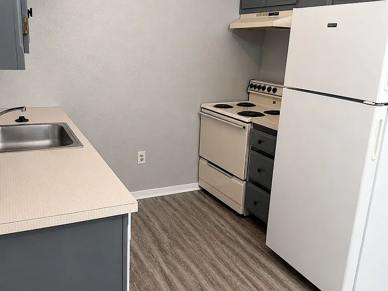 8208 Chas Cir #7 — Photo 4