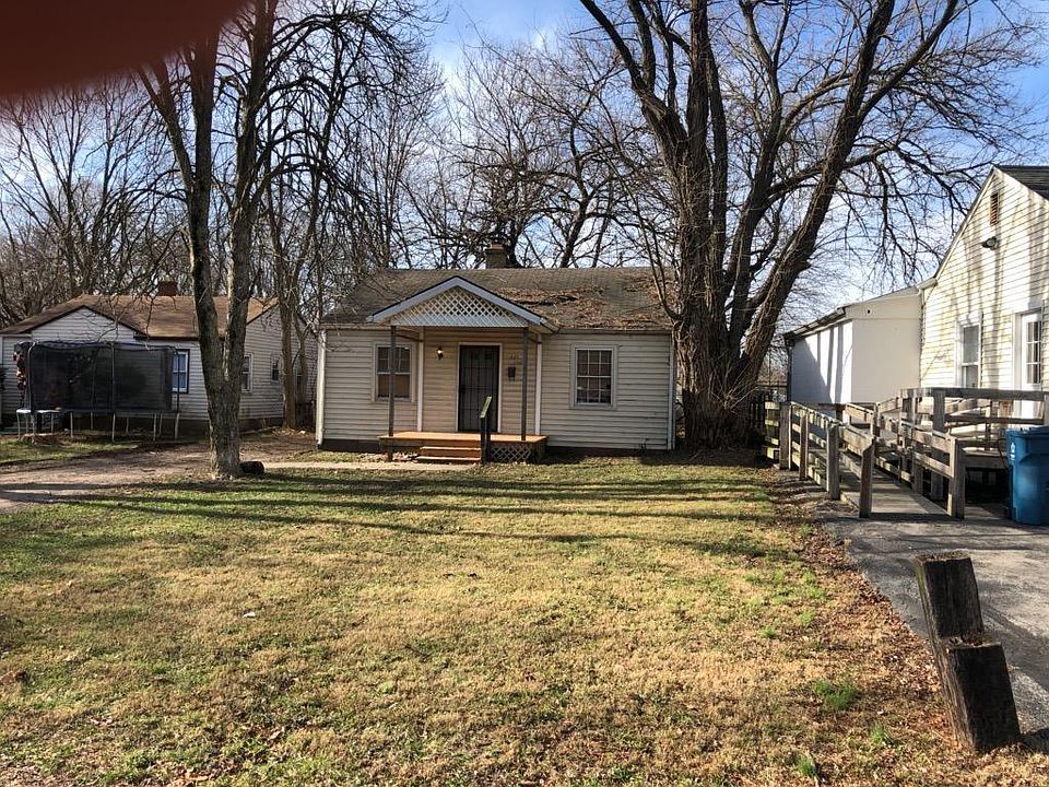 2nd image of 4006 Millersville Dr