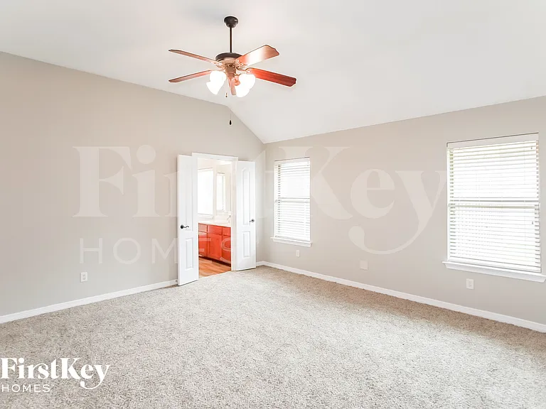 5829 Nathaniel Dr — Photo 8