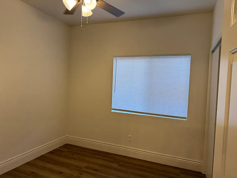 2222 W Vine Ave — Photo 25