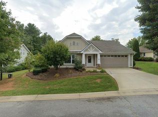 17 Sunview Cir, Arden, NC 28704