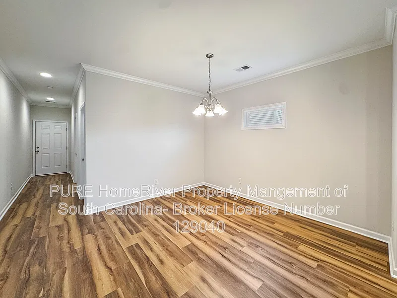5 bed, 3.0 bath, 2225 sqft, $2,275 — Photo 4