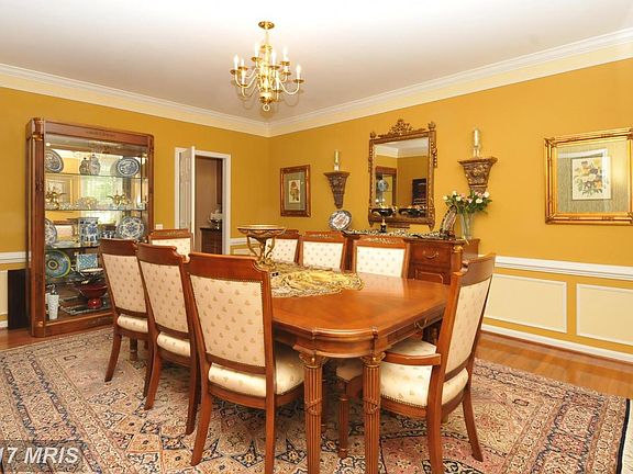 5th image of 4806 Christie Jane Ln