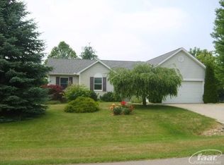 1224 Lori Ln, Fenton, MI 48430
