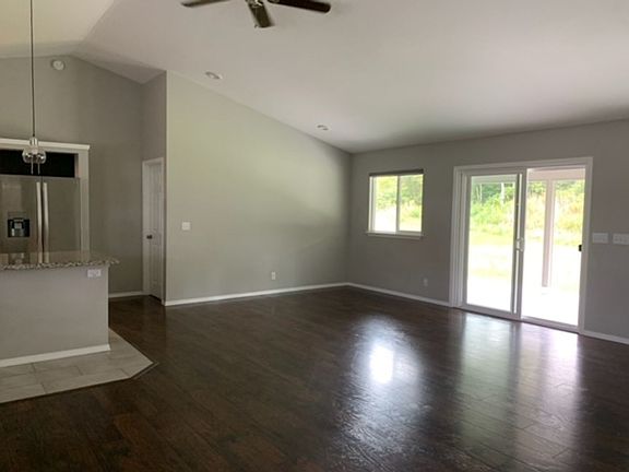 4th image of 15-2032 18th Ave