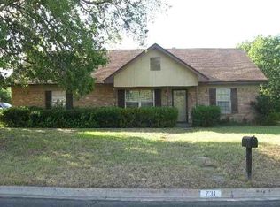 731 Pawnee Trl, Hewitt, TX 76643
