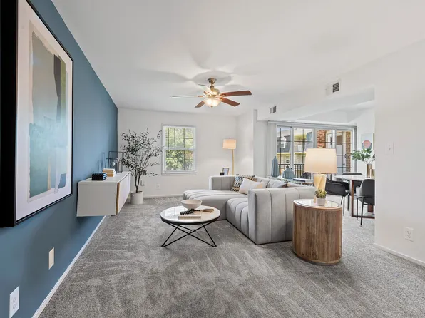 Courthouse Square Apartments