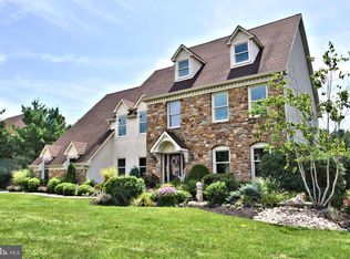 72 Bruce Dr, Holland, PA 18966