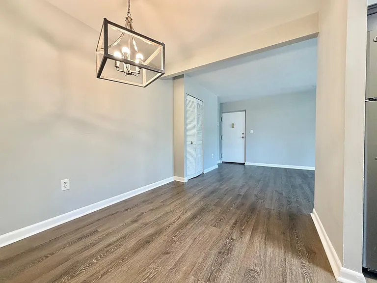 140 Royal Oak Dr #I — Photo 7