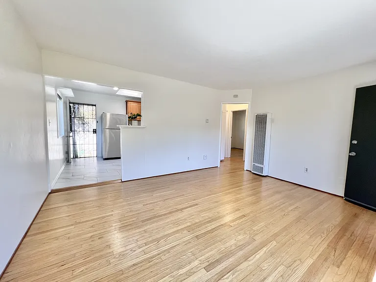 604 W Pennsylvania Ave — Photo 8