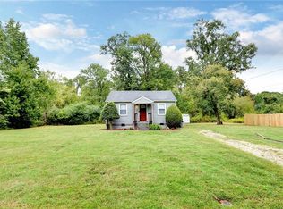 32 Butler Dr, Hampton, VA 23666