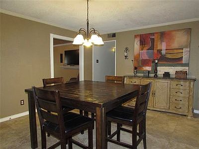 5th image of 1313 Elby St