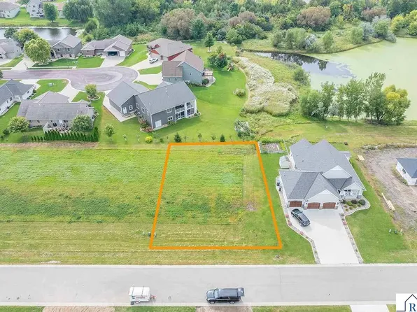 308 Pinehurst Dr, Mankato, MN 56001