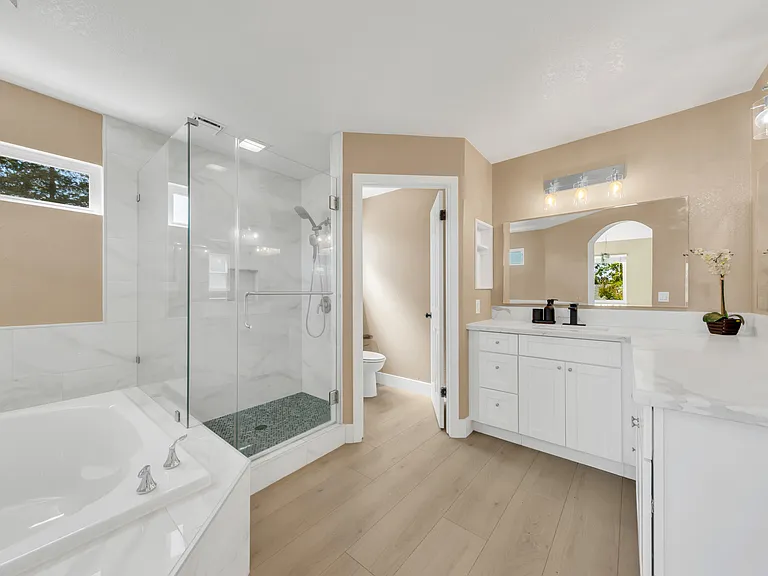 8024 Caymus Dr — Photo 34