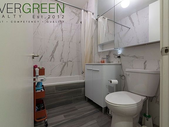 4th image of 1355 Putnam Ave #2F
