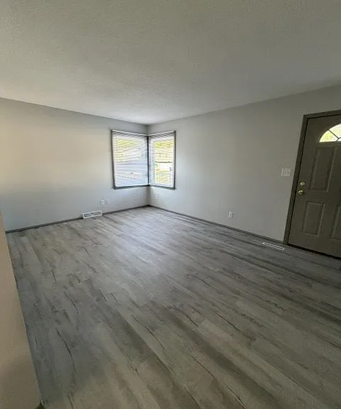 1809 Garry Ave NW — Photo 10