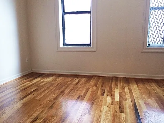 Rented by Premier Metro Realty Corp | media 40