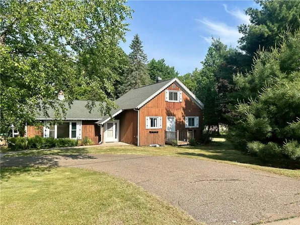 904 Jefferson Avenue, Chippewa Falls, WI 54729