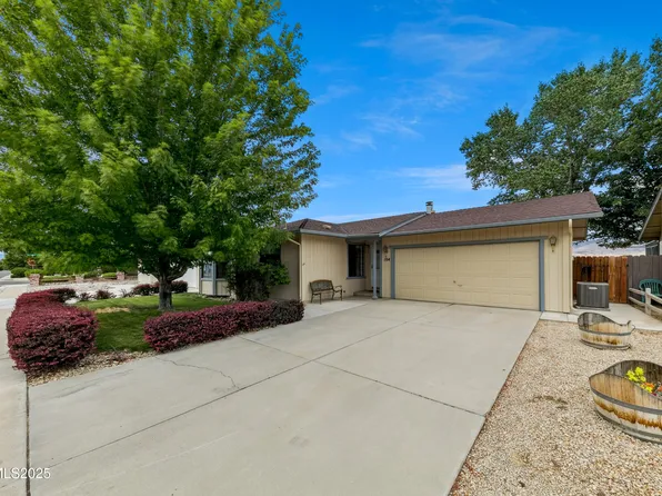 104 Woodlake Ct, Dayton, NV 89403