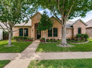 2224 Bedford Cir, Bedford, TX 76021