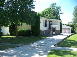 3318 N 11th St, Sheboygan, WI 53083