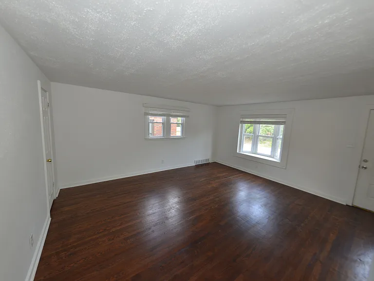 1275 N Florissant Rd — Photo 6