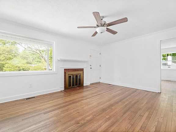 5th image of 441 W Springs St