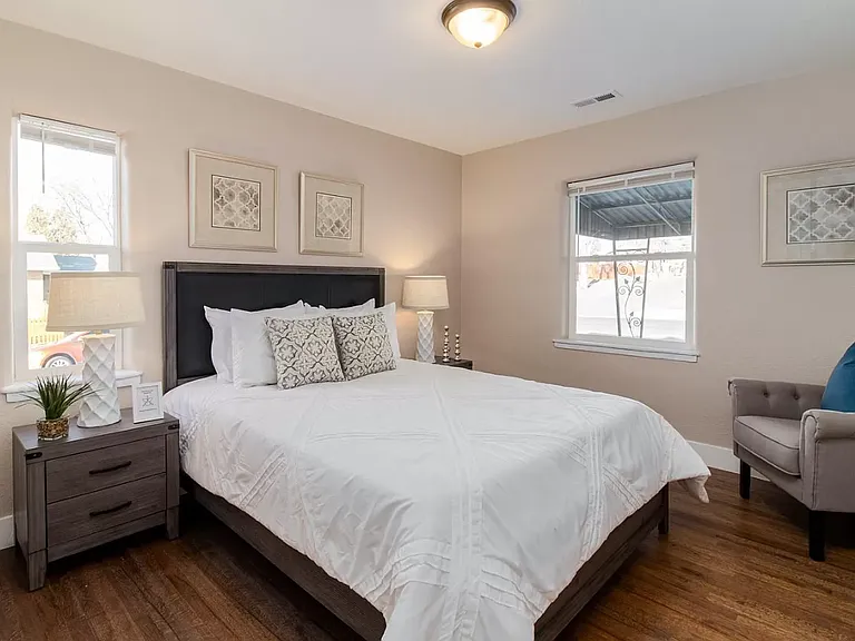 3457 N Steele St — Photo 9