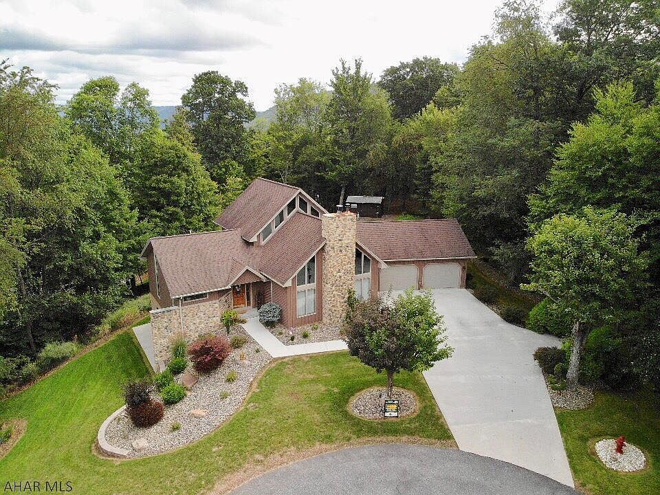 1st image of 248 Laurel Dr