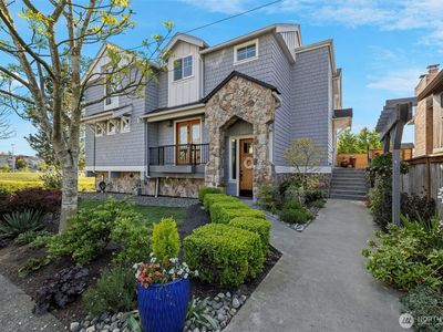 656 Daley Street #102, Edmonds, WA, 98020