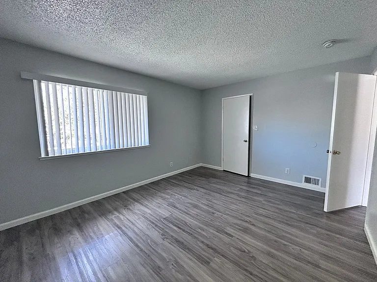 2915 Norcade Cir — Photo 7