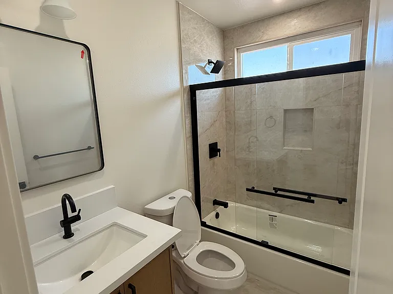 3445 Edgehill Dr #5 — Photo 8