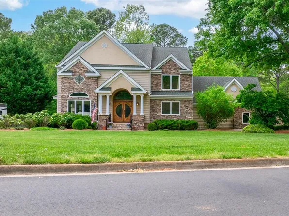 1125 Blackburn Ln, Virginia Beach, VA 23454