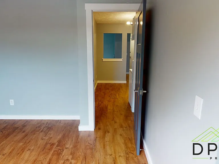 326 E Hillsdale St #5 — Photo 9
